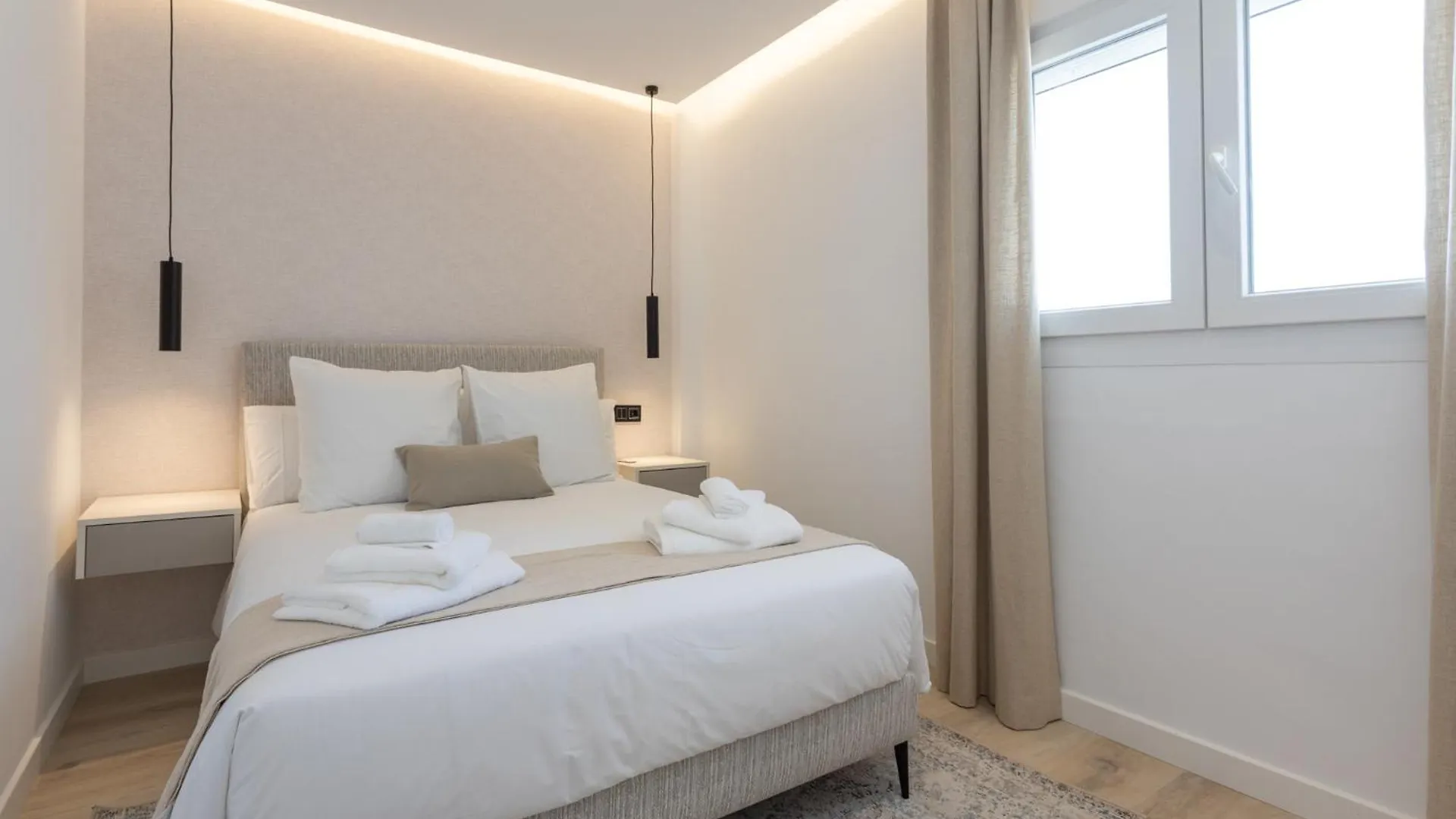 アパート Mtr Marbella Temporary Rent Apto 4 Dormitorios Luminoso Con Zonas Chill Out Y Gym スペイン