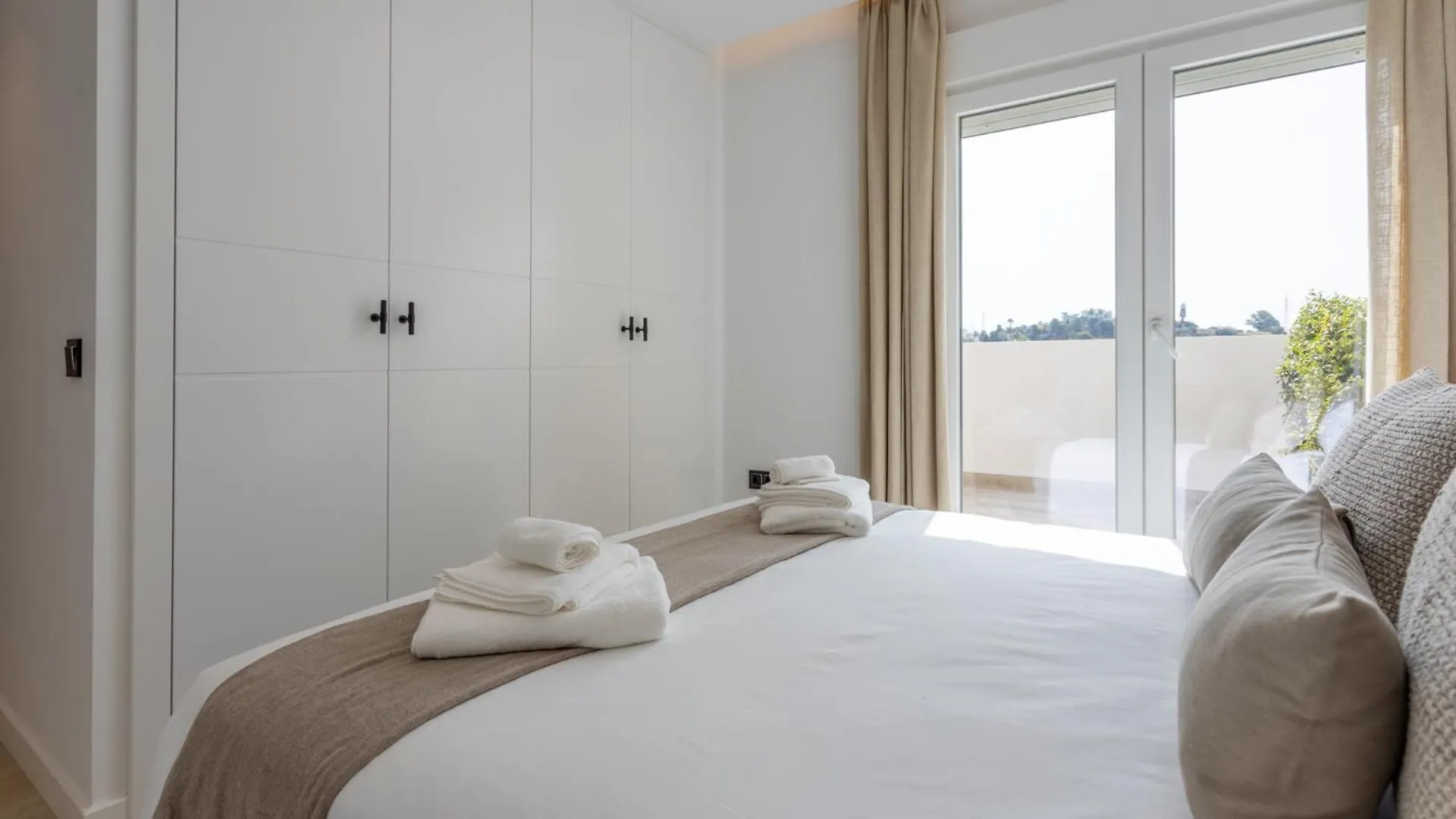 Appartamento Mtr Marbella Temporary Rent Apto 4 Dormitorios Luminoso Con Zonas Chill Out Y Gym Spagna