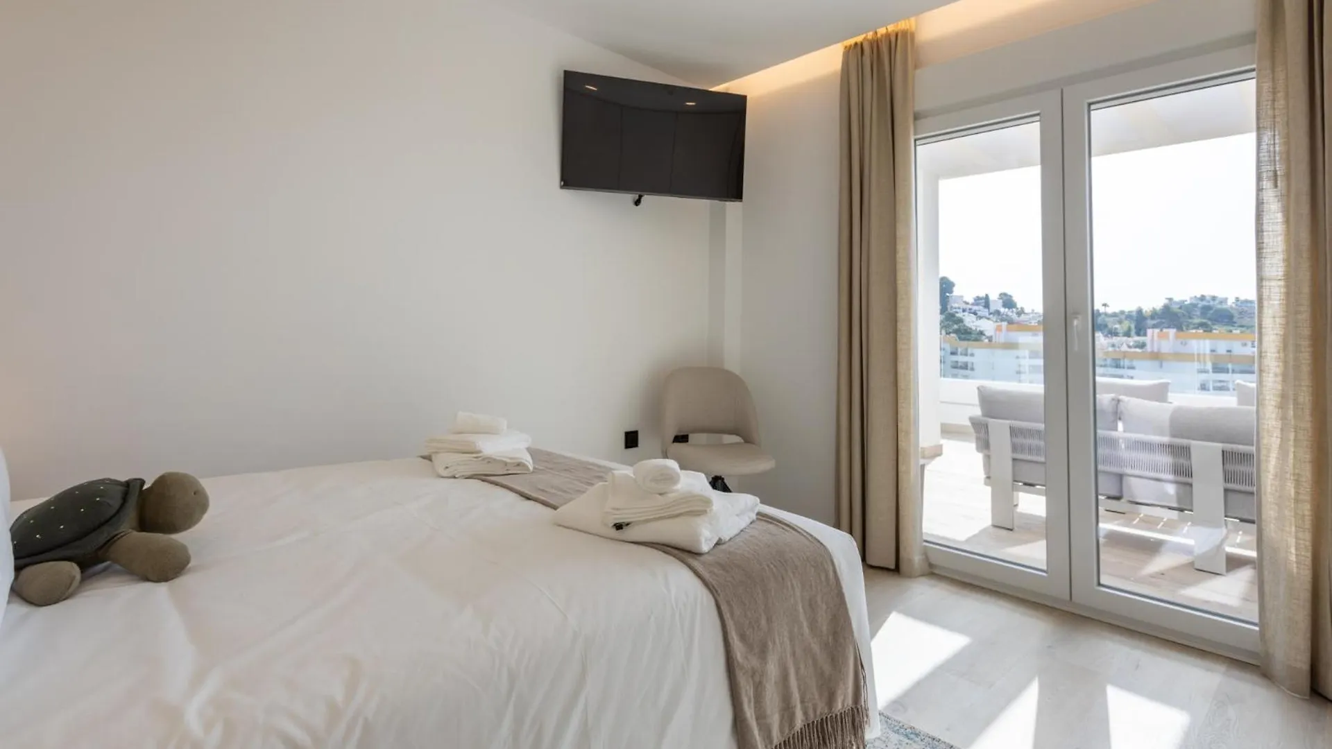 Mtr Marbella Temporary Rent Apto 4 Dormitorios Luminoso Con Zonas Chill Out Y Gym 0*,